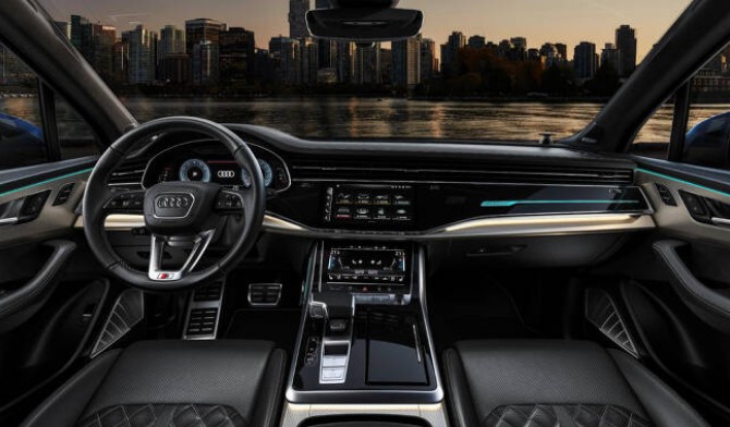 [신차출시 외관 실내 주행성능 안정성] 아우디 Q7 부분변경