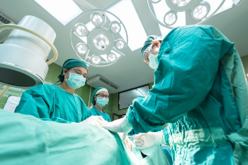 AI가 헬스케어를 혁신하는 방법: 맞춤형 치료와 의료 자동화