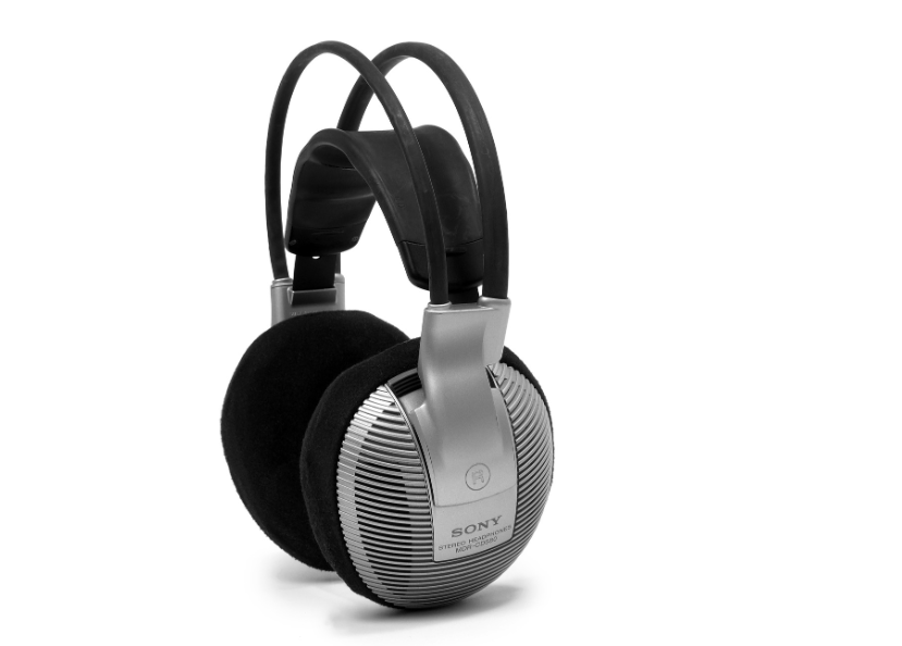 고급 무선 블루투스 이어폰 vs 헤드폰, 진짜 만족도는? 에어팟 맥스, 소니 WH-1000XM5, 젠하이저 모멘텀 트루와이어리스3 실사용 후기