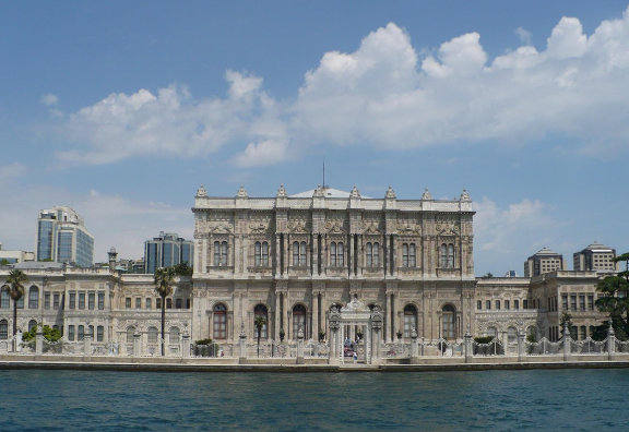 돌마바흐체 궁전