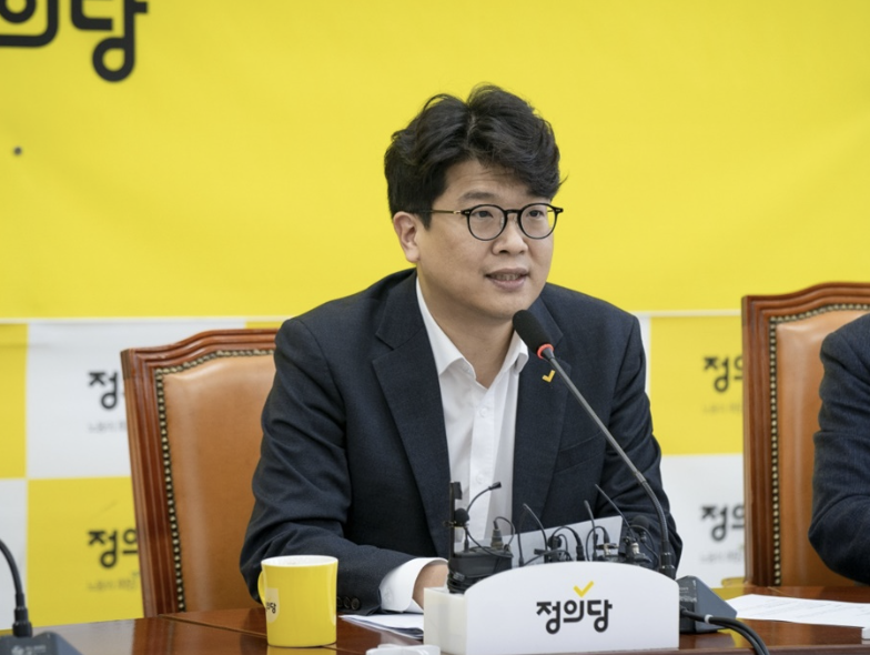 정의당 김준우