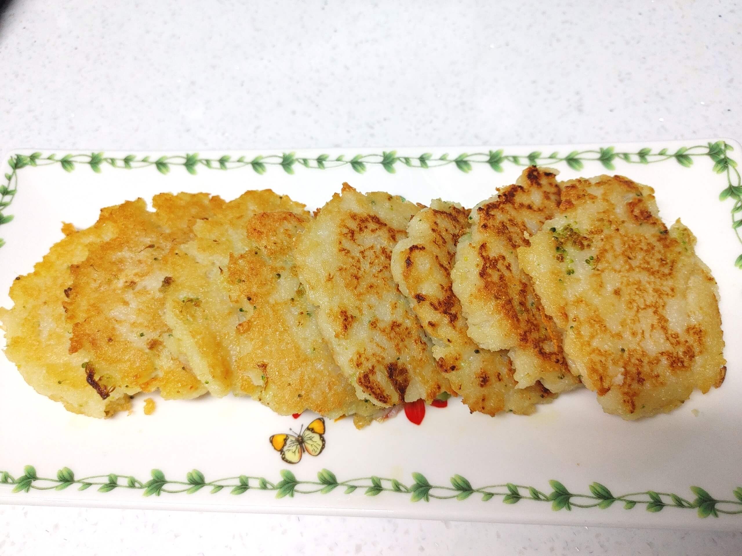 노릇노릇하게-잘-구워진-연근전