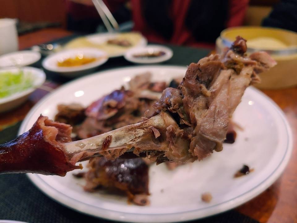 북경오리구이 뼈다귀