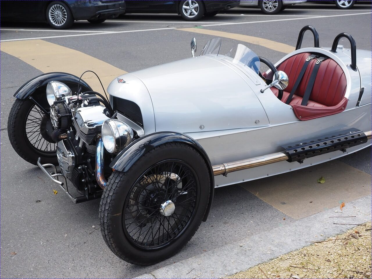 지프 그랜드 체로키 l