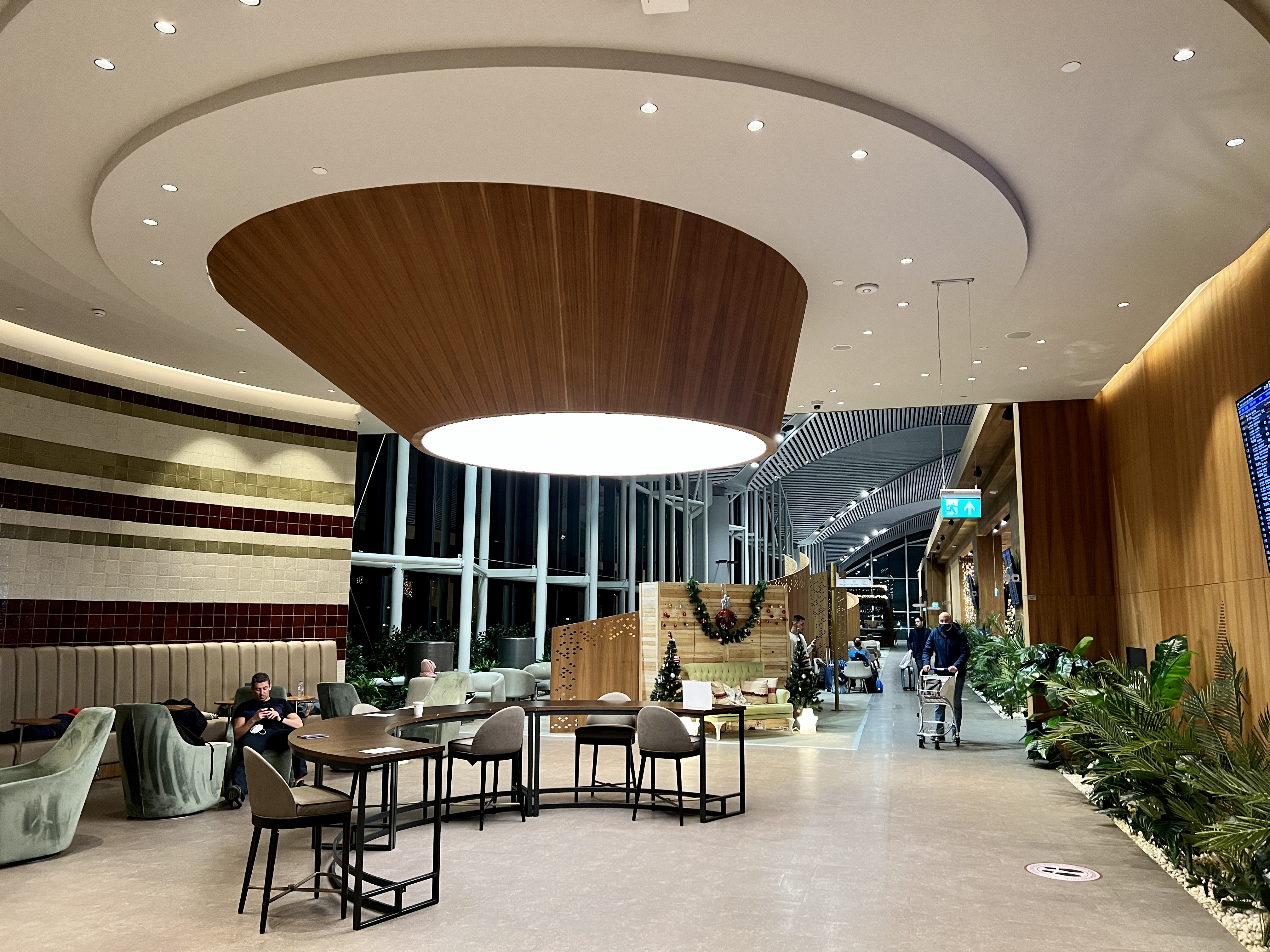 이스탄불 공항 라운지 내부