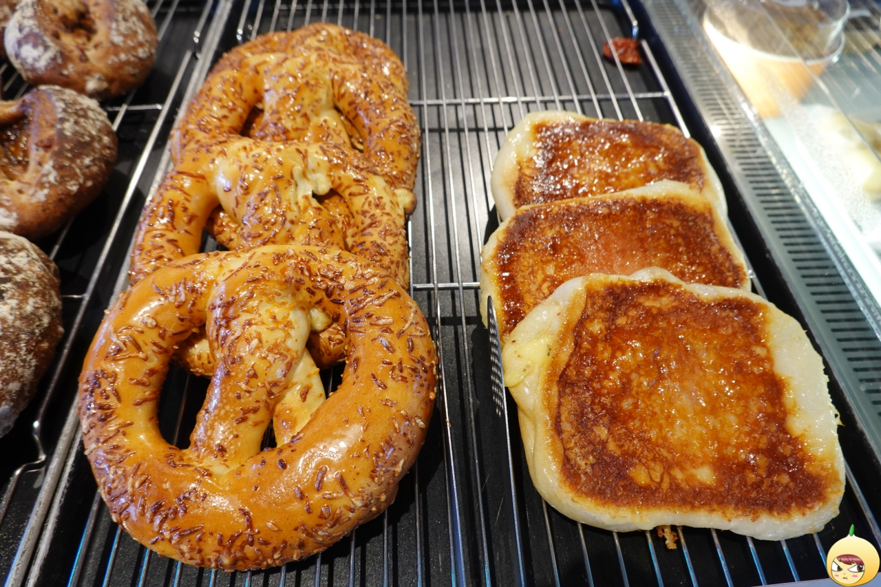 크림프레첼 &amp; 납작쿵