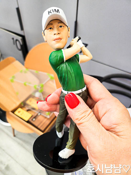 싱크로율100% 피규어 사진