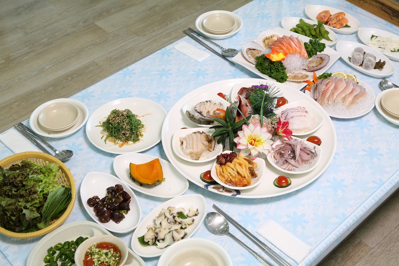 횟집-스끼다시-한상차림