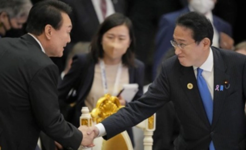 셔틀외교(shuttle diplomacy) 뜻