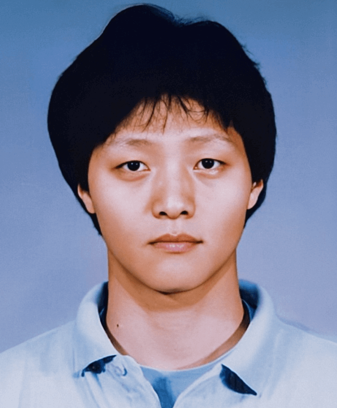 유재하-가리워진-길-유재하의-증명-사진같은-사진으로-앳된-얼굴을-볼-수-있다.