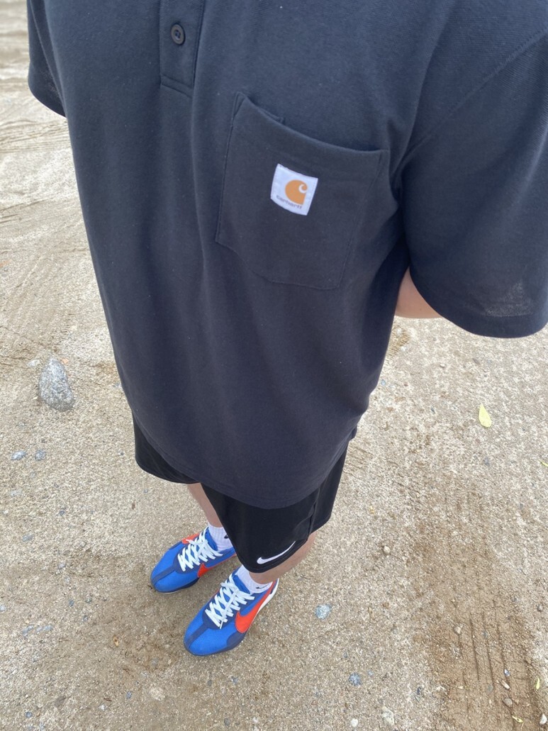 데일리 룩(오뭘입)_칼하트 카라티 반팔, 나이키 반바지, 나이키 문레이서, 남자꿀조합코디, OOTD