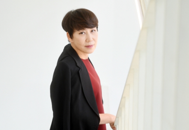 우영미 옆모습