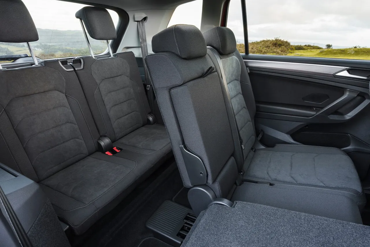 티구안 올스페이스 시트