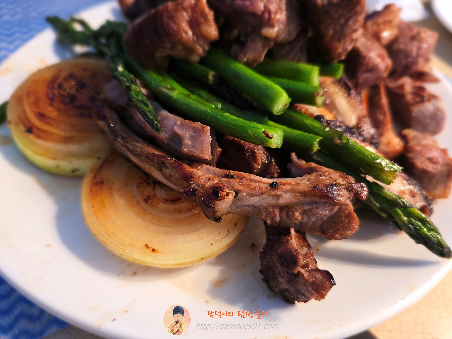 Woolworths Lamb Extra Trim Cutlets / Woolworths Beef T Bone Steak Medium