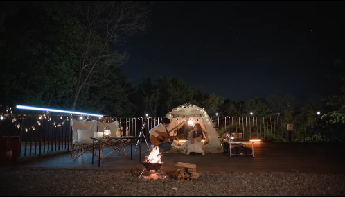 캠핑장에 간 필승과 도라