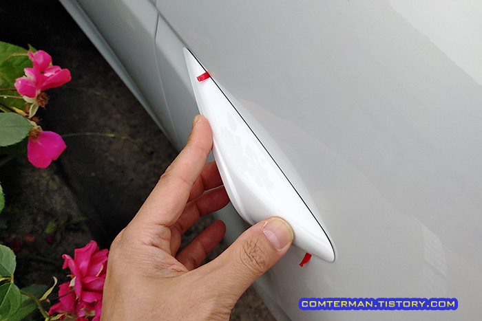 차량용 부품 양면 테이프 부착 방법