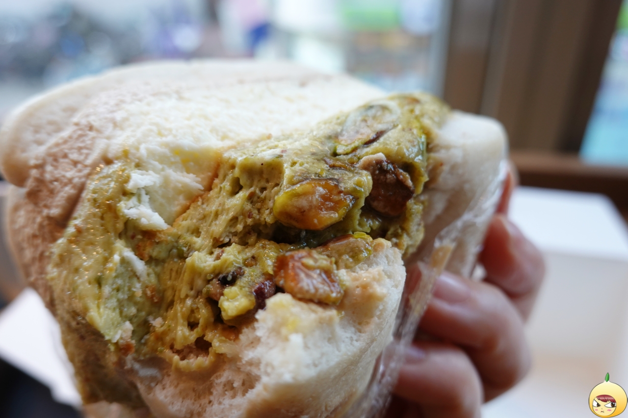 피스타치오라떼쌀베이글 피쵸 알갱이