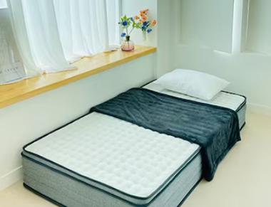 자취생활 필수 아이템 침대 사진