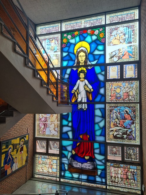 화성 병점성당 스테인드글라스