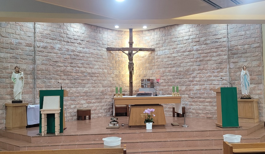 전주 서학동성당 제대, 제단, 십자고상