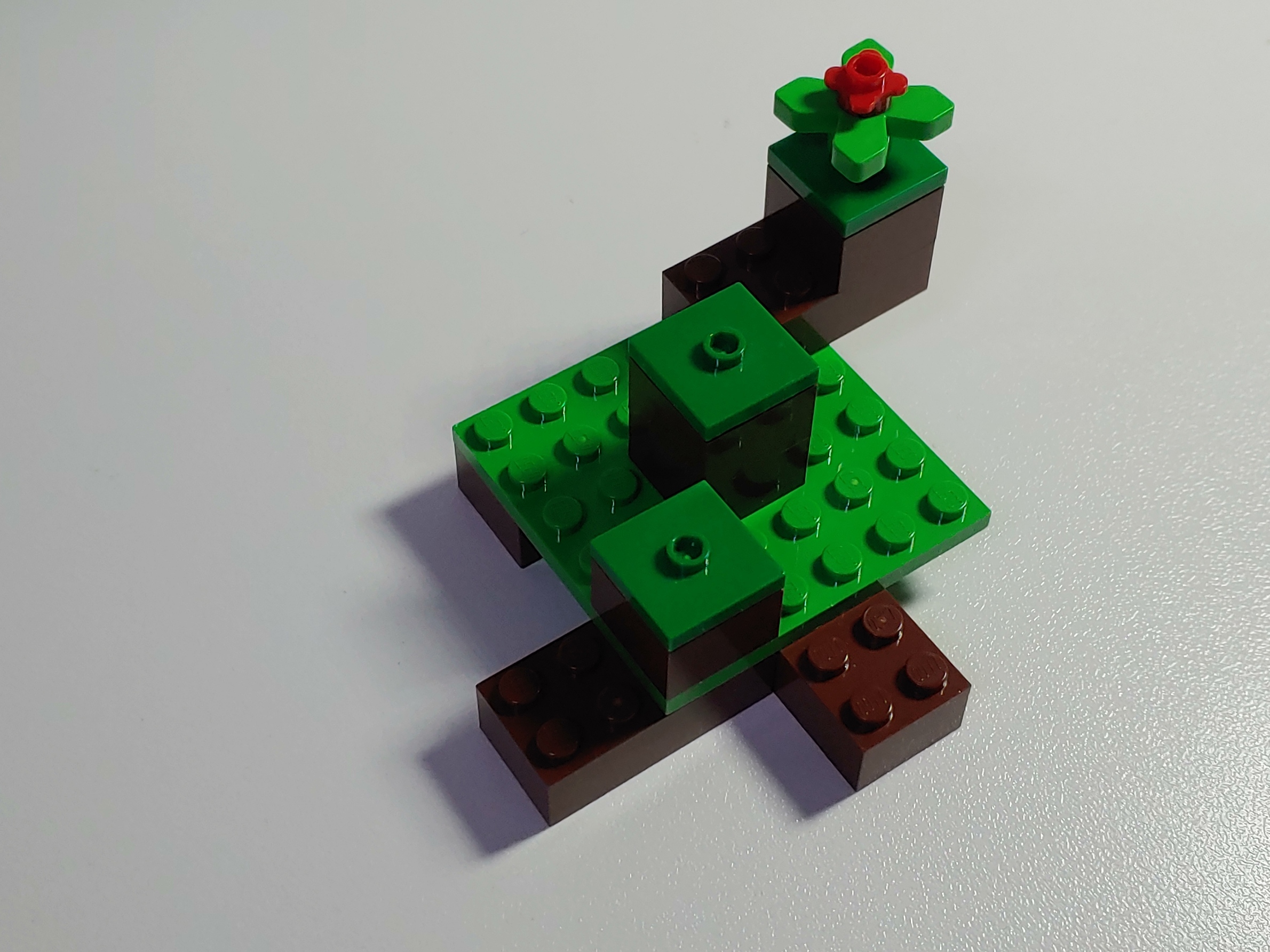 마이크로월드 - 첫 번째 밤(The First Night) - 작은 잔디밭