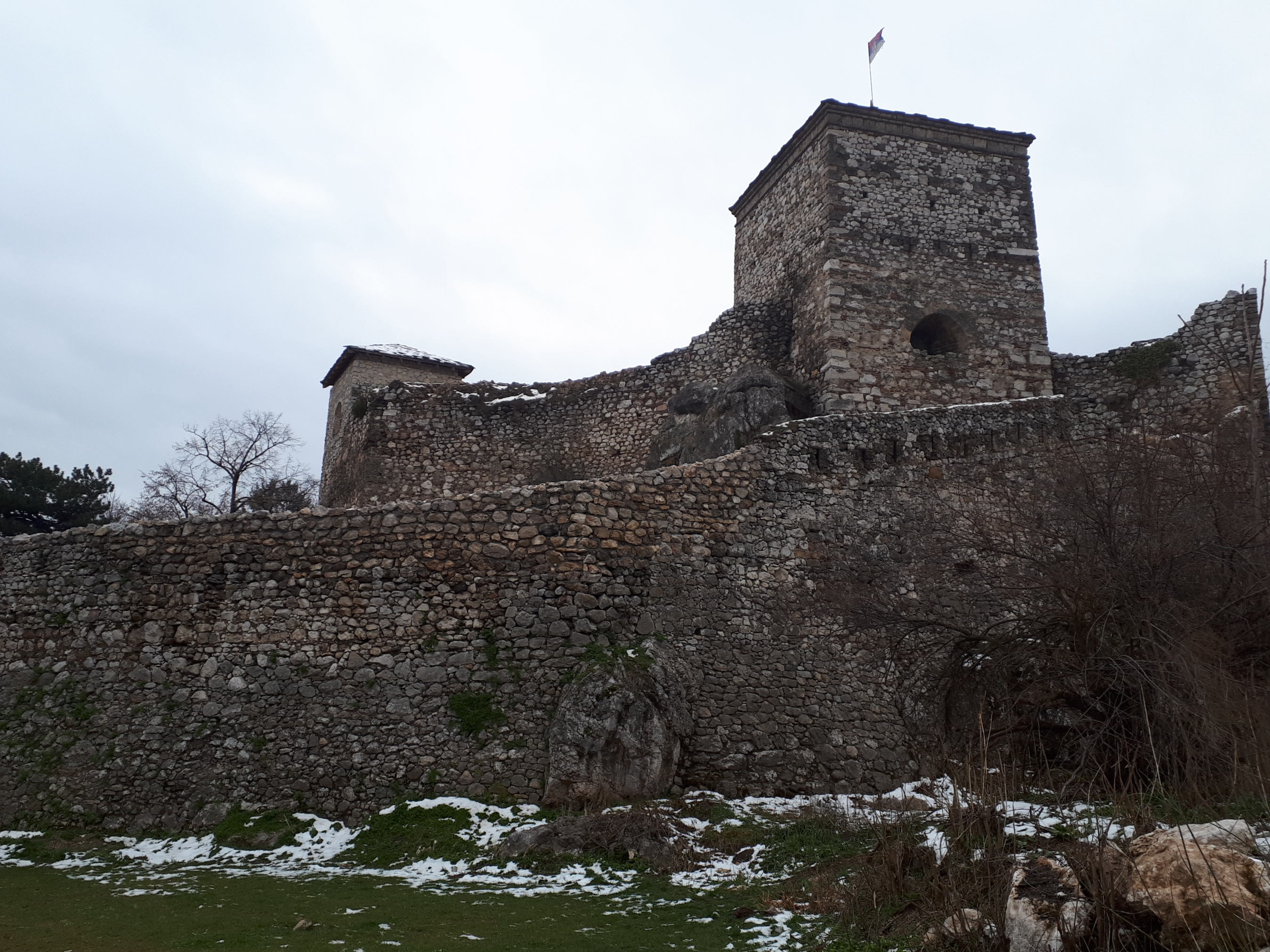 세르비아 피로트 요새