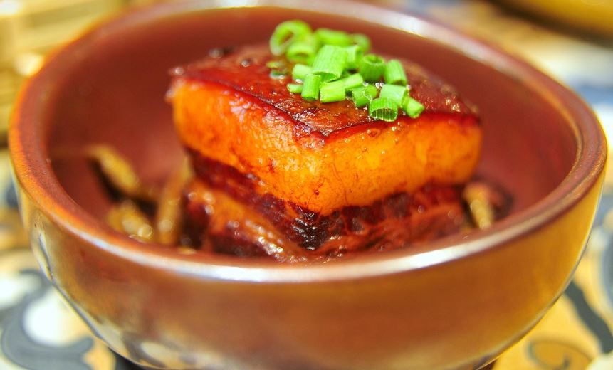 부모님을 위한 겨울 제철 건강식 (굴국, 무조림, 배숙)