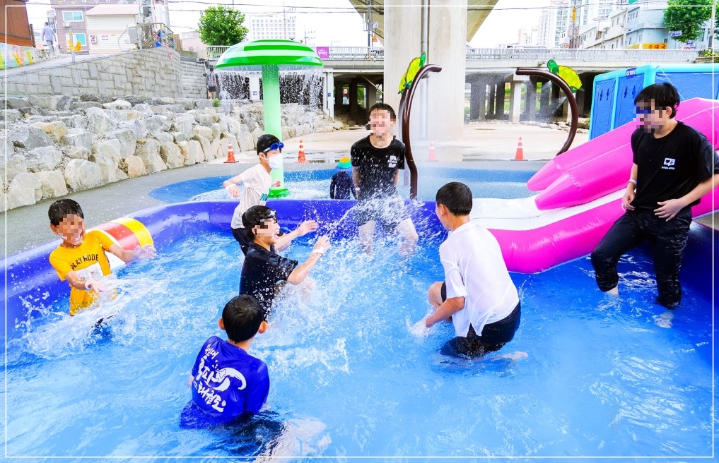 동대문구-물놀이장-하천물놀이터-15