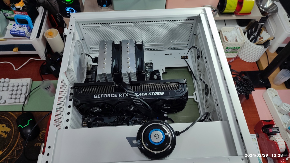 전원 버튼 불량을 의심해서&amp;#44; 외부 전원 스위치 연결함