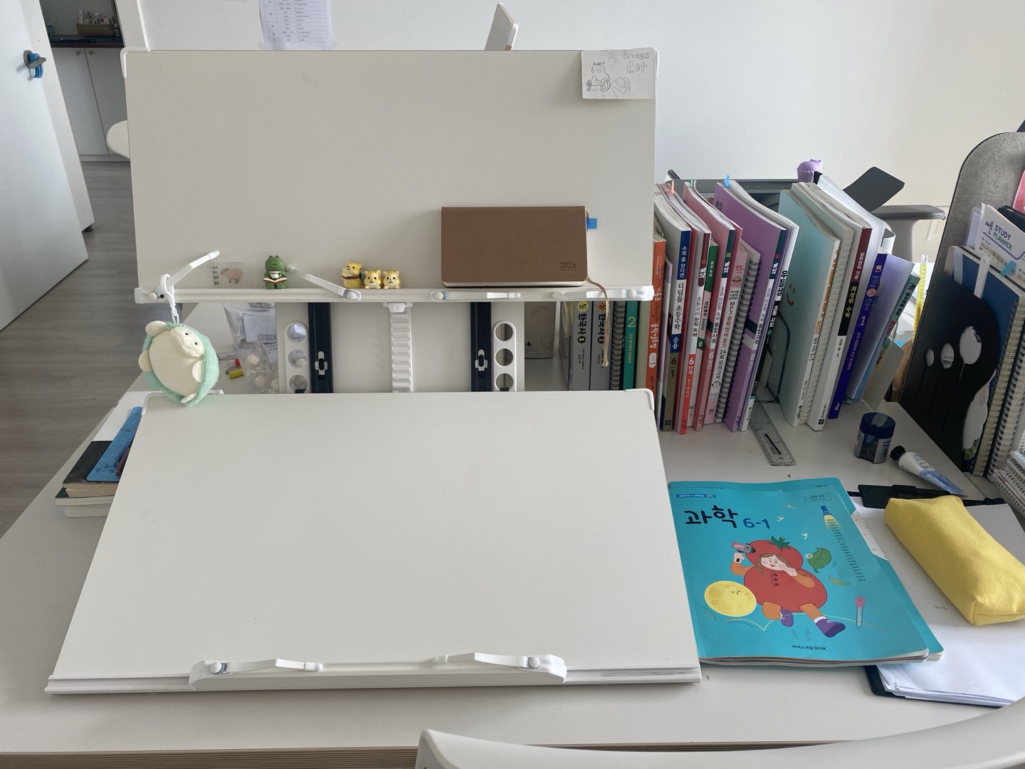 이룸 독서대 초등학생 사용 사진