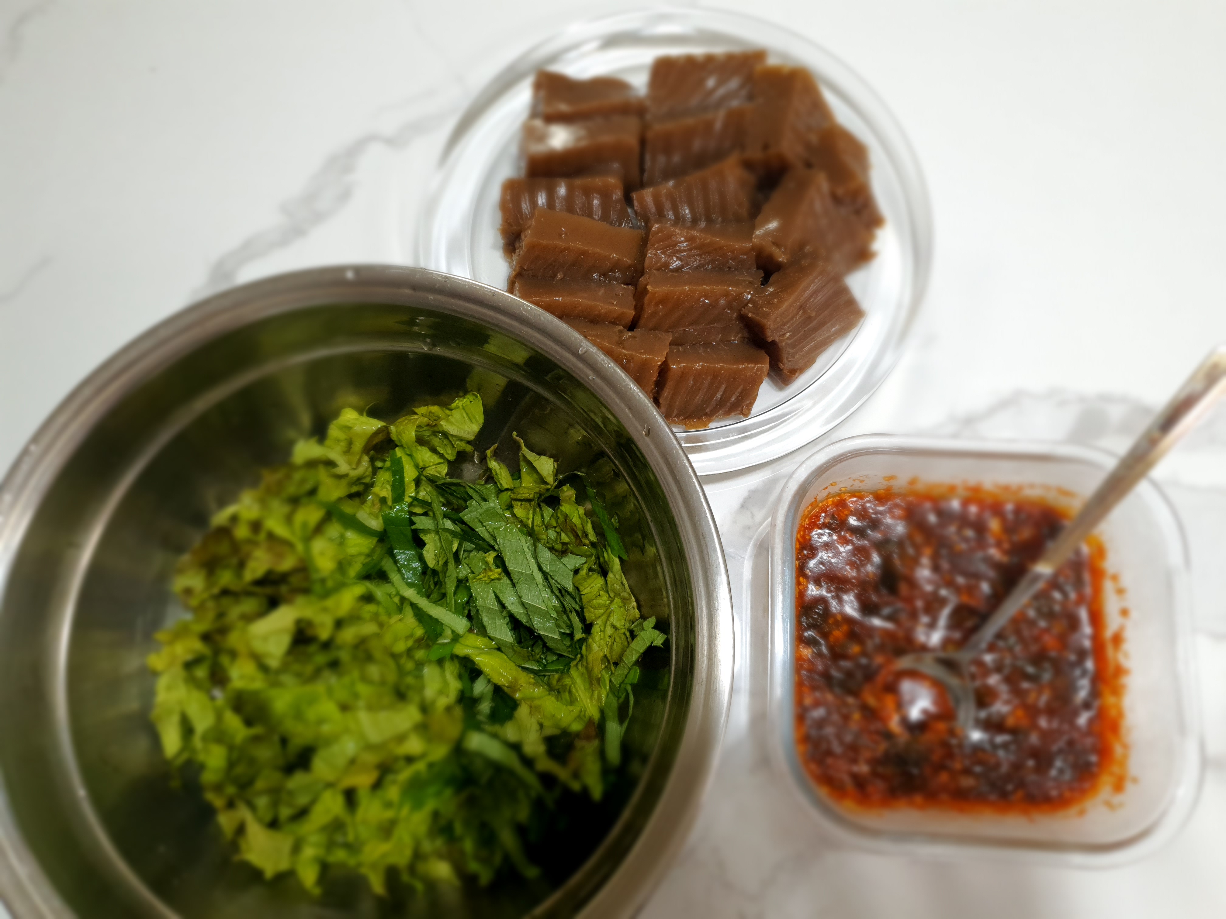 야채랑-묵을-무쳐-먹어도-맛있어요.