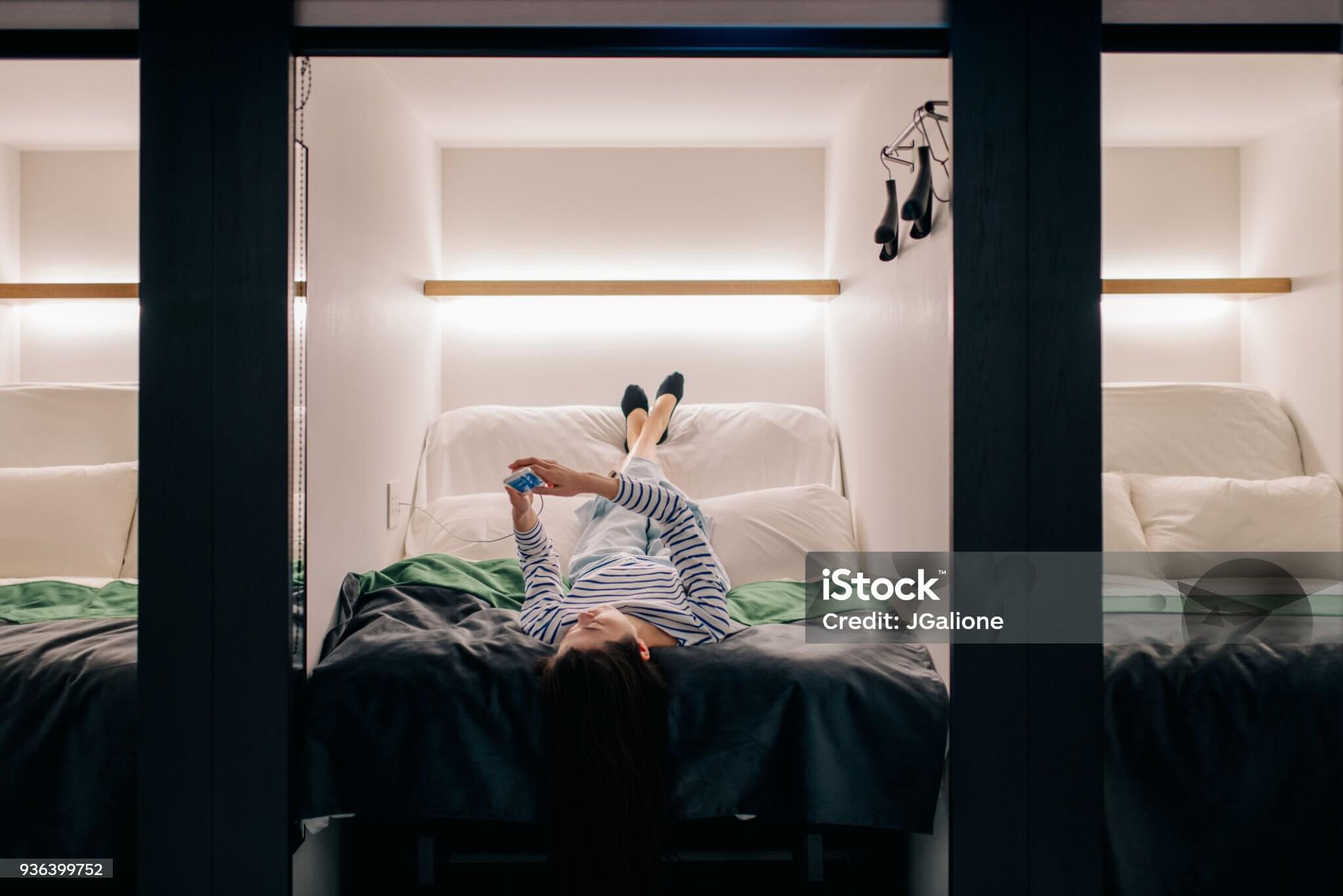 캡슐 호텔 & 도미토리 이용 시 장점과 단점