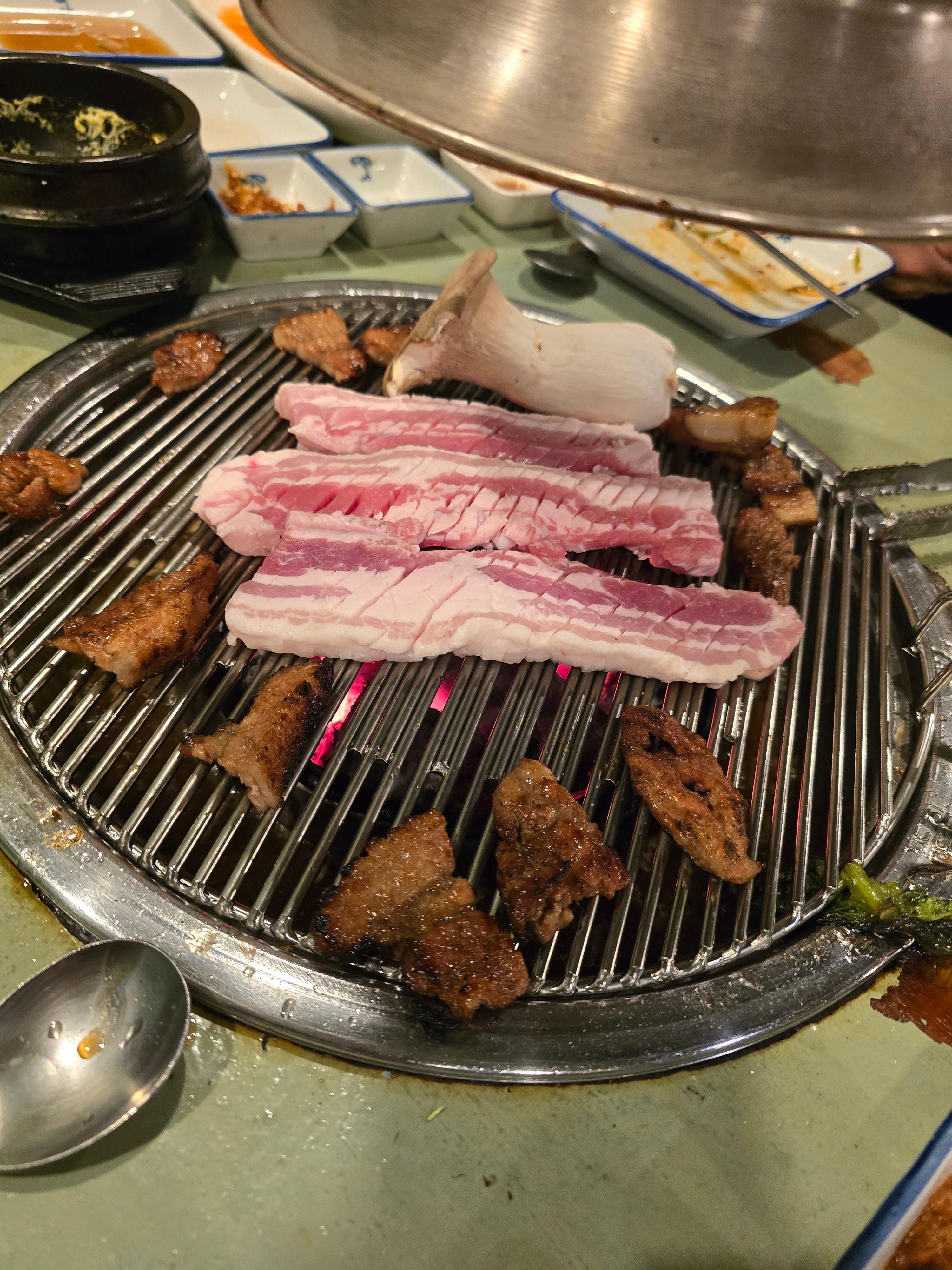 삼겹살과 양념갈비