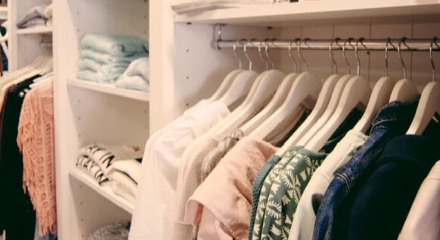 옷장 속 냄새 제거 후 루틴