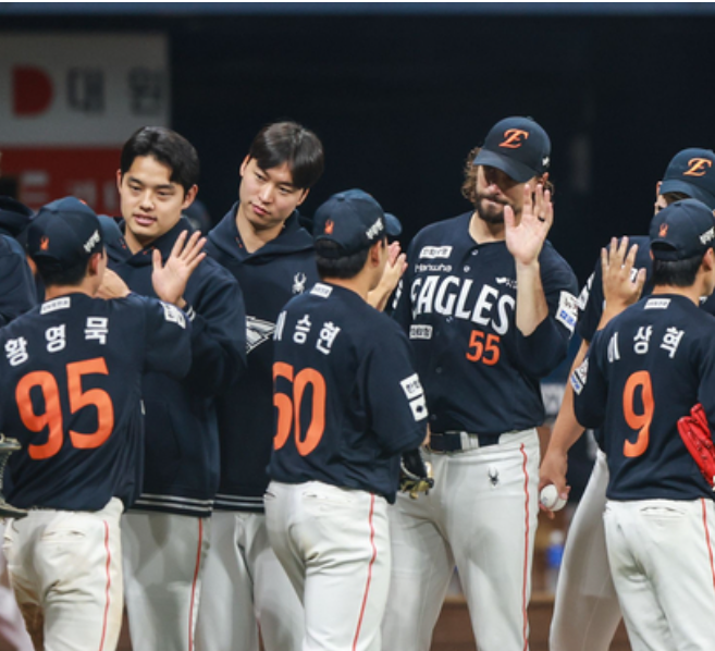 또 한 해를 버텼다, 한화 이글스 2025 시즌을 돌아보다