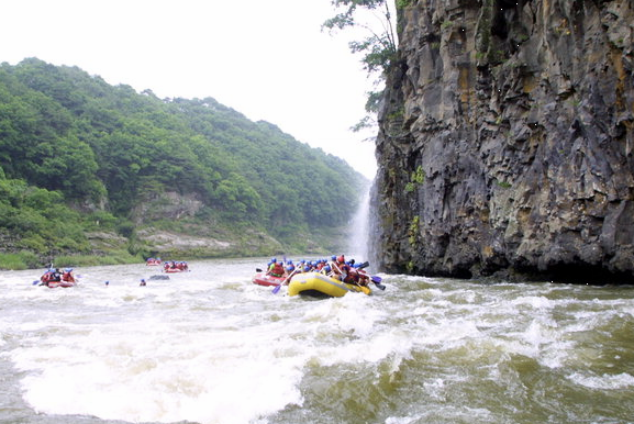 한탄강 래프팅 이미지