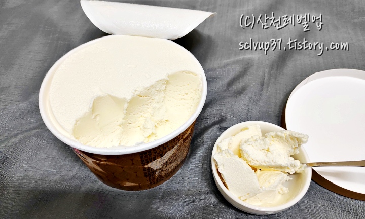 투게더 바닐라 그릇에 푼 모습