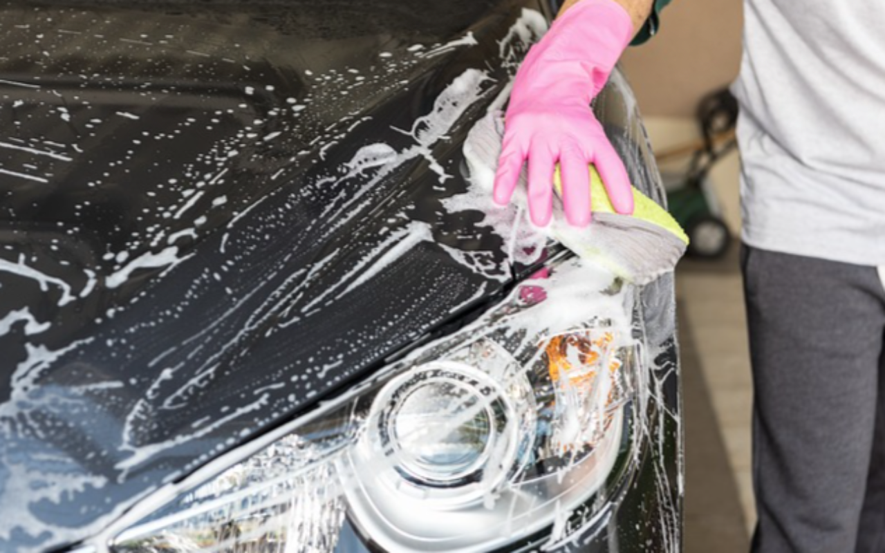 봄철 자동차 세차의 중요성과 올바른 방법