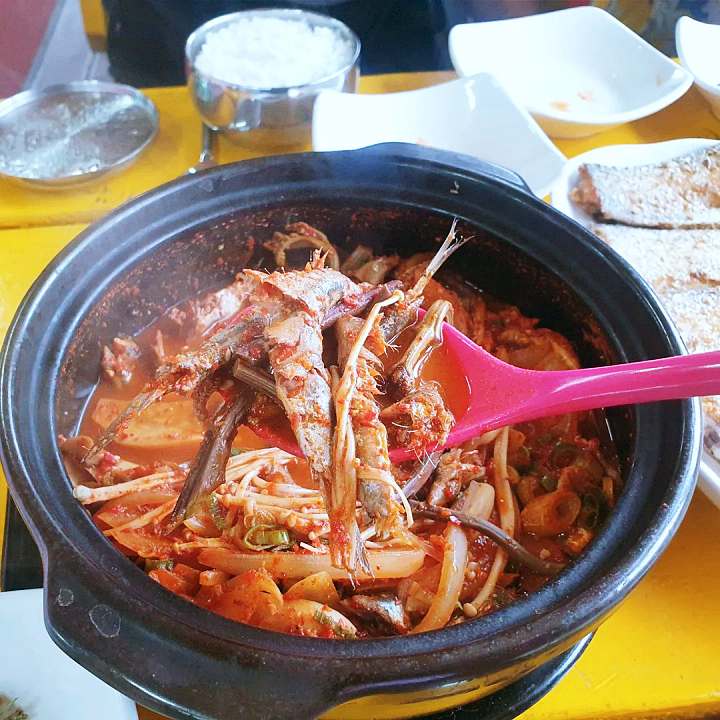 생생정보 멸치쌈밥 멍게비빔밥 갈치조림 맛집