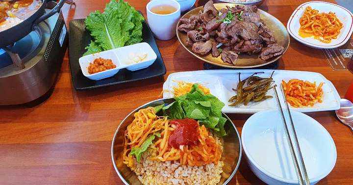 생방송오늘저녁 석쇠 불고기 & 김치찌개 단돈 1만원 황태 김치찌개와 참숯에 석쇠로 구운 불고기 불백 백반집 중랑구 신내동 맛집 추천