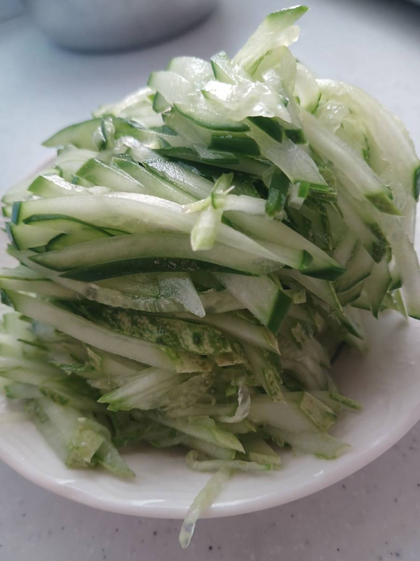 토핑 오이슬라이스