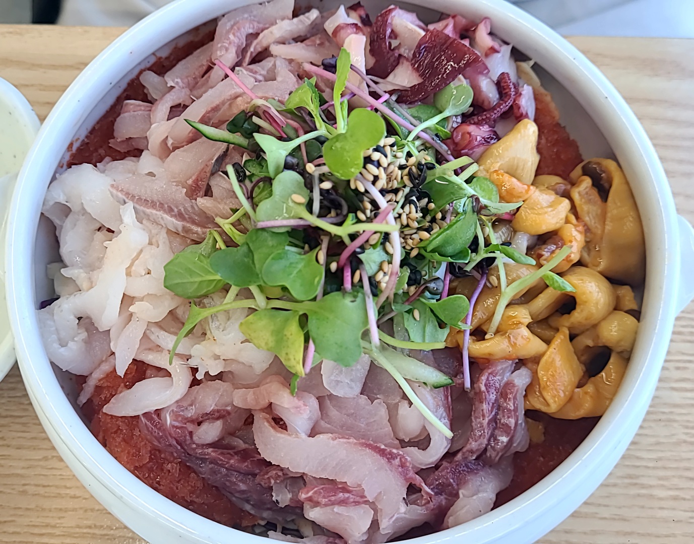 여러가지생선-모듬물회-한그릇