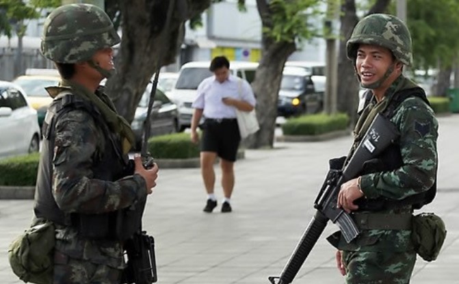 실질적으로 태국을 장악하고 있는 군부 세력