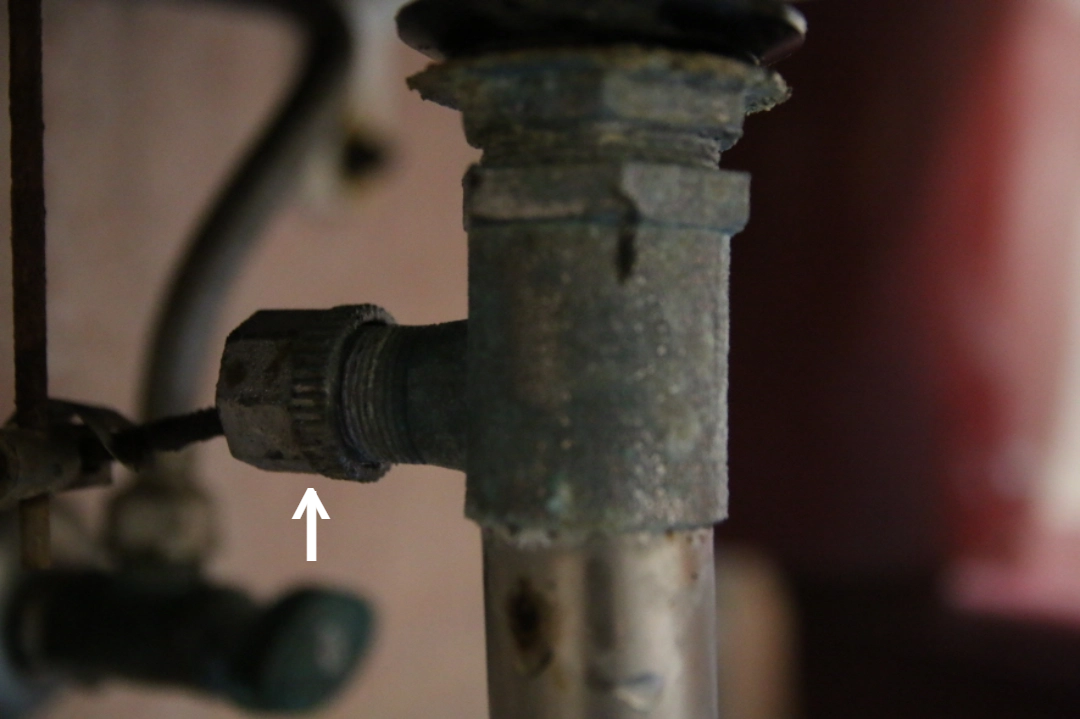 팝업 마개 손잡이 고정 부품