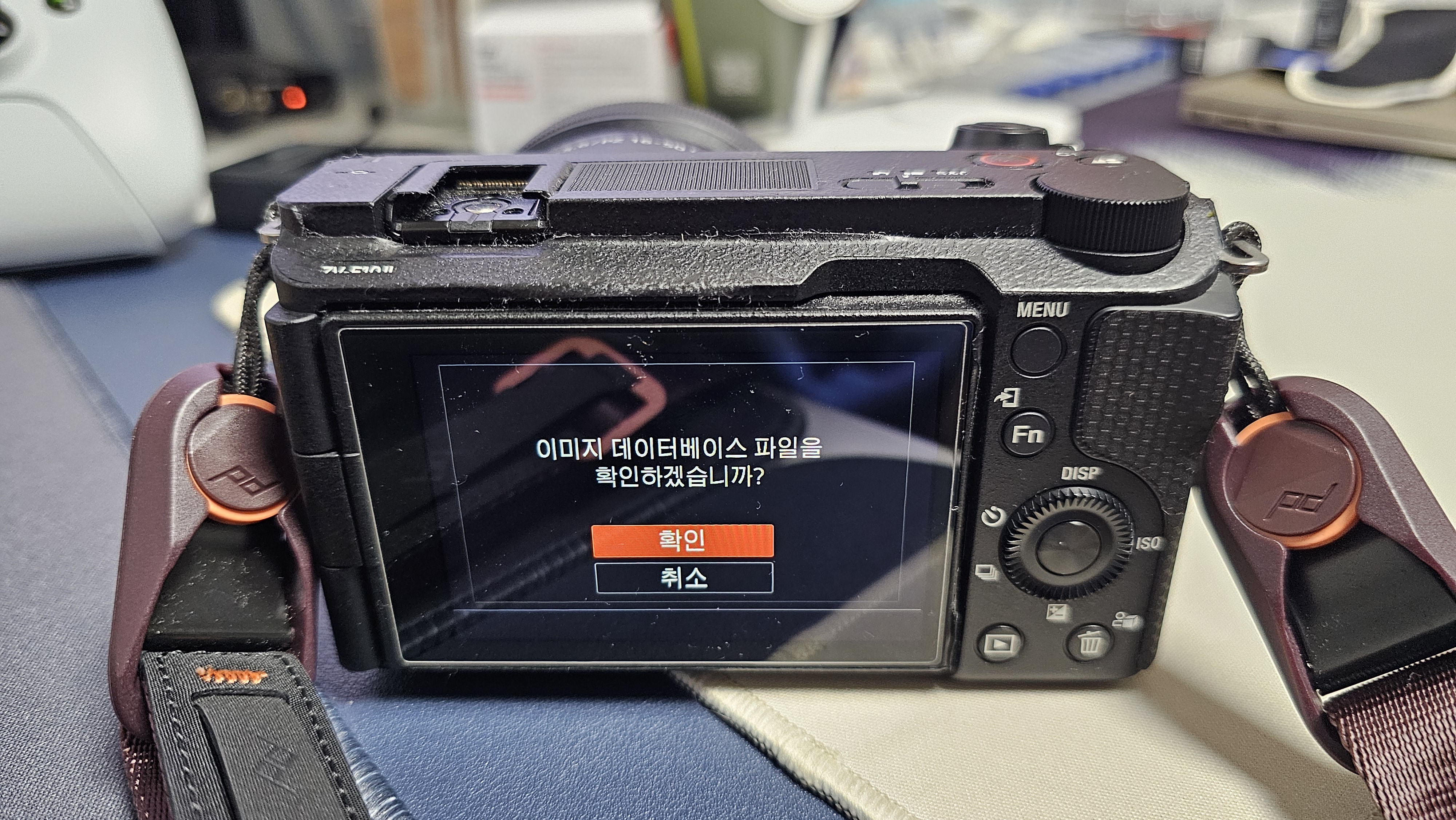 메모리카드의 DB를 통해 실수로 포맷을 해도 자체적으로 복구가 가능합니다.