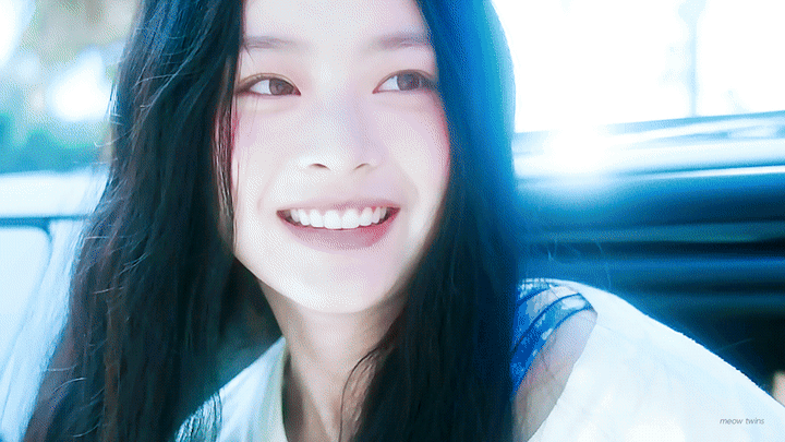 뉴진스 하니 뮤비 gif