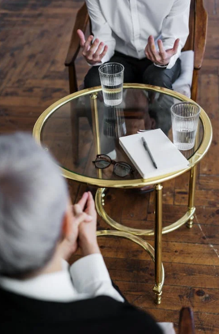 모야모야병은 정기적인 건강 검진을 통해 혈압, 혈당, 혈중 지질 등의 항목을 확인하고, 의사와 상담하여 다양한 질병에 대한 위험을 조기에 발견하는 것이 중요하다