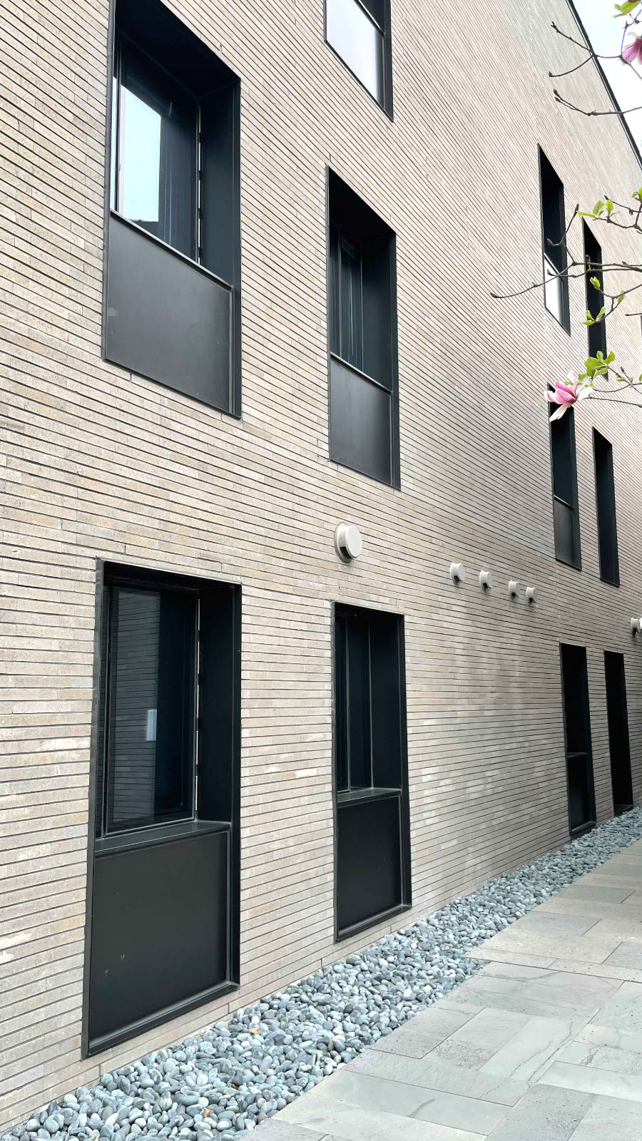 베론성지 성당학교 외관2