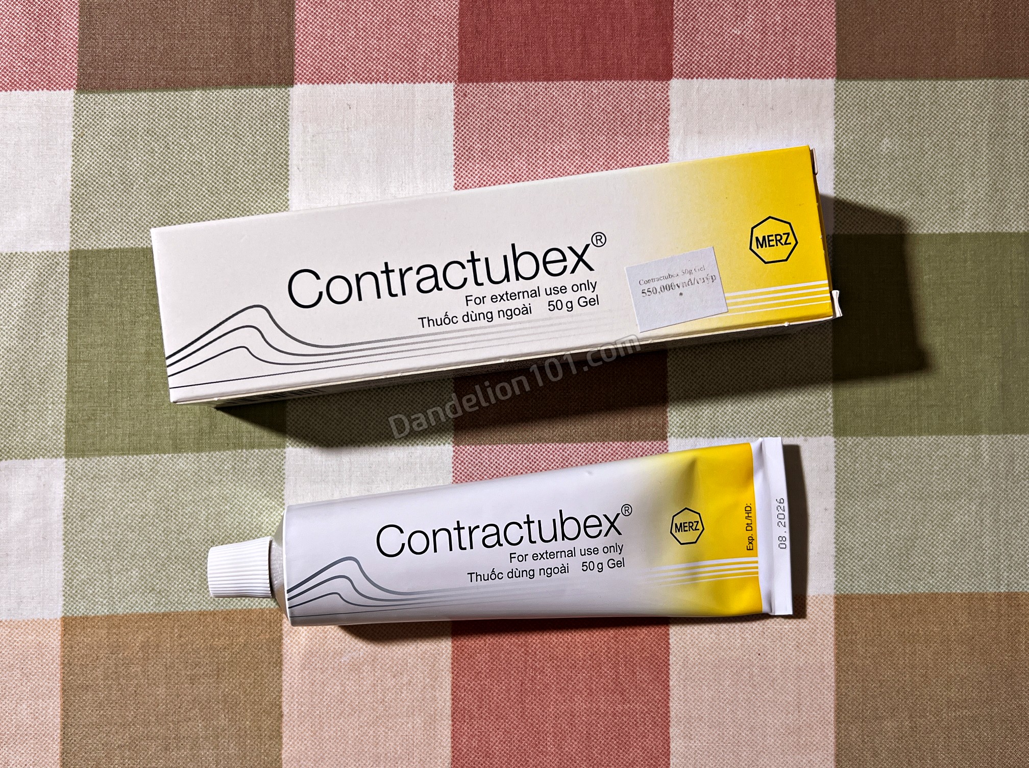 콘투락투벡스(Contractubex) 연고 박스와 튜브 사진