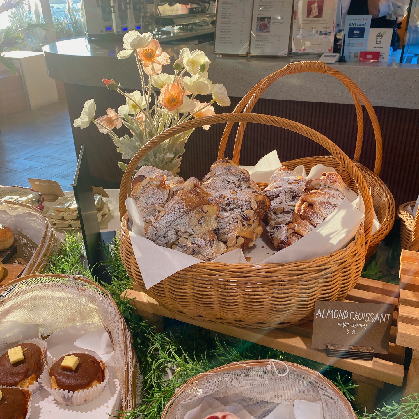 제주 쇠소깍 오션뷰 노을 맛집 보래드베이커스